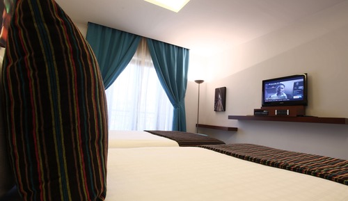 Suite ejecutiva, 1 cama de matrimonio grande, bañera, vistas a la montaña