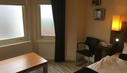 Habitación clásica con 2 camas individuales