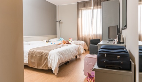 Habitación familiar (Young)