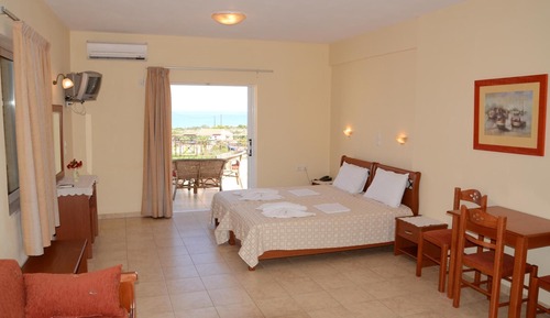 Estudio superior, vistas al mar (First floor)
