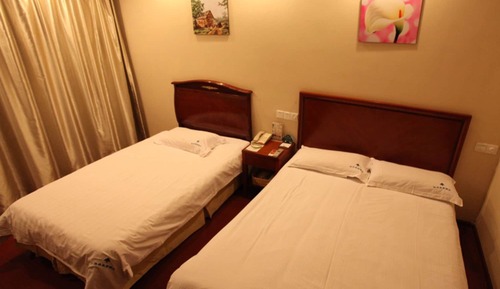 Habitación con 2 camas individuales