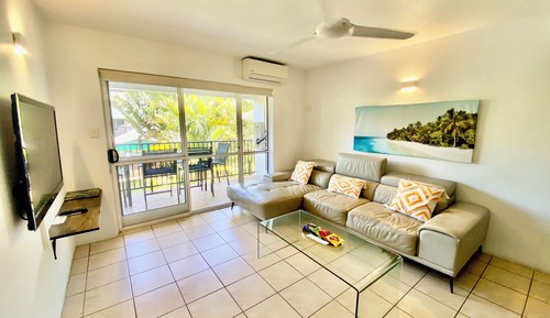 Apartamento Deluxe, 2 habitaciones, cocina, junto a la piscina (Entire Unit)