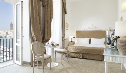 Habitación Deluxe con 1 cama doble o 2 individuales, vistas al mar