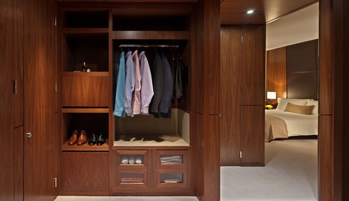 Club Executive King with Kitchen - Accessible