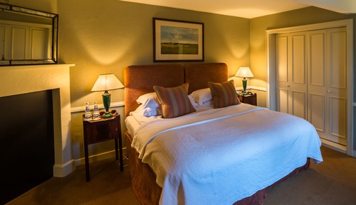 Large Cottage Room
