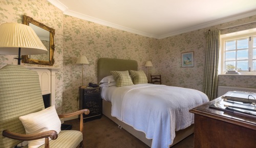 Small Cottage Room