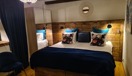 Habitación estándar con 1 cama doble o 2 individuales