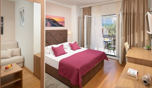 Habitación estándar doble, 1 cama doble, balcón, vistas parciales al mar