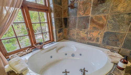 Habitación de luna de miel, bañera de hidromasaje