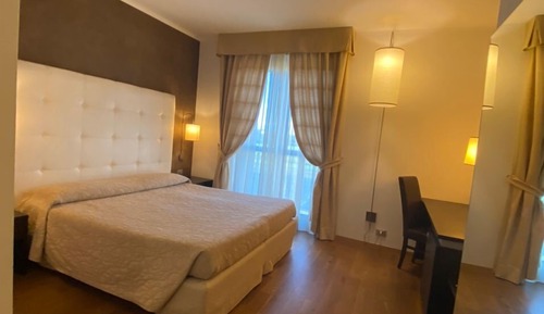 Habitación superior con 1 cama doble o 2 individuales