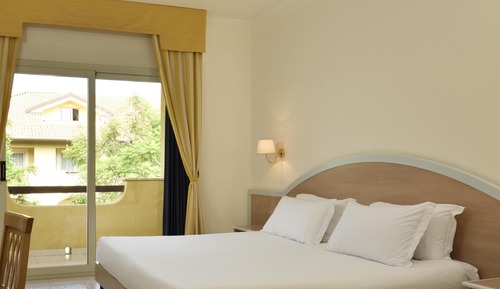 Habitación Confort, balcón, vistas al jardín
