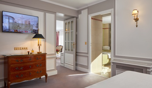 Eiffel Tower Terrace Suite