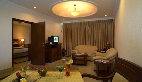 Suite ejecutiva, 1 cama de matrimonio grande, vistas a la ciudad