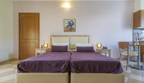 Estudio superior, vistas al jardín