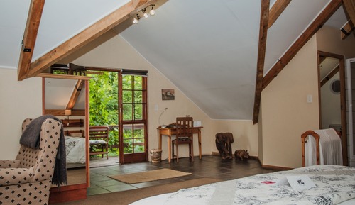 Barn Owl Luxury Loft Room - Stairs 