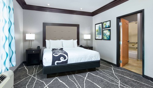 Suite Deluxe, 1 cama de matrimonio grande, vistas a la ciudad (Mobility Accessible)