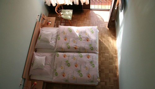 Habitación tradicional doble, varias camas, no fumadores, vistas al patio