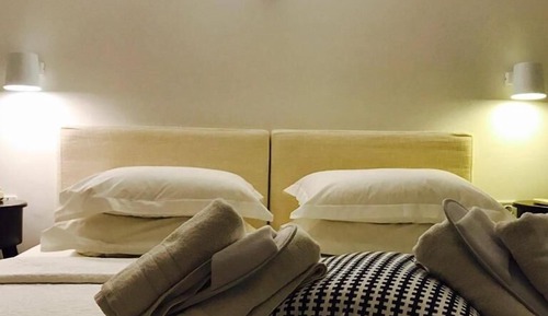 Habitación con 1 cama doble o 2 individuales