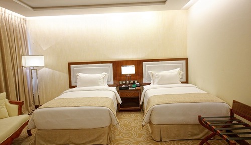 Habitación ejecutiva con 2 camas individuales, 1 cama individual (Swiss Select King Room)