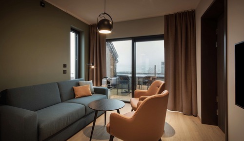Suite (Master)