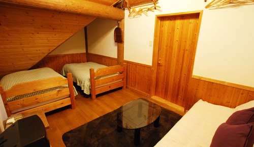 Habitación con 2 camas individuales