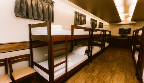 Habitación (Barkada for 18)