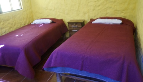 Habitación tradicional con 2 camas individuales