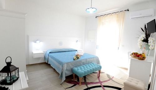 Habitación Confort con 1 cama doble o 2 individuales (2)