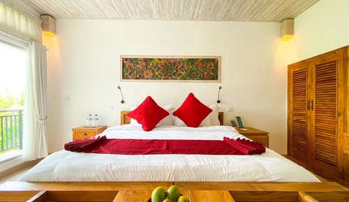 Standard Queen Room