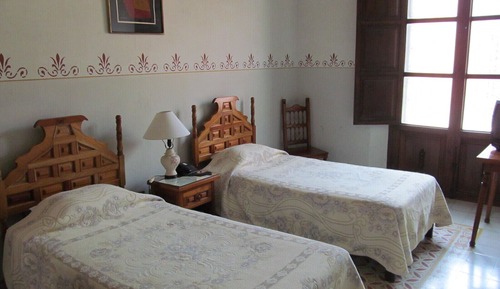 Habitación con 2 camas individuales