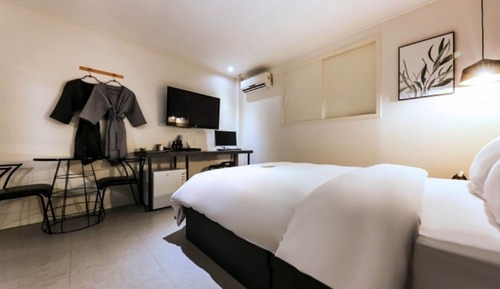 Standard Double Room (Extra Fee for 2+ Nights including Weekend or National Holidays)
