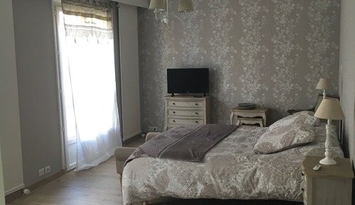 Habitación superior, 1 cama de matrimonio (Louise)