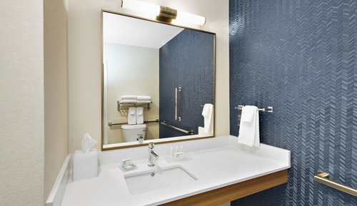 Suite, 1 cama de matrimonio grande, no fumadores (Mobility Accessible, Tub)