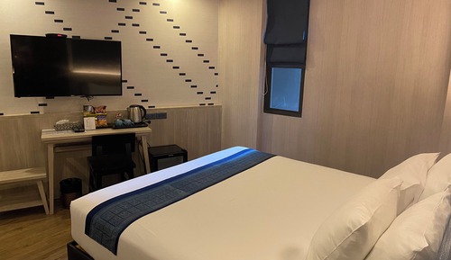 Habitación básica doble, 1 cama de matrimonio grande