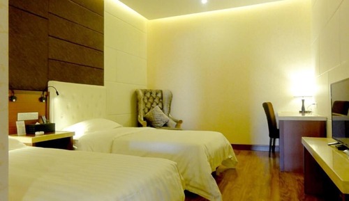 Habitación estándar con 2 camas individuales, sin ventanas