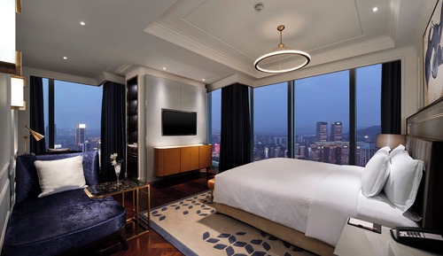 Habitación Deluxe, 1 cama de matrimonio grande, vistas al río, en esquina (Club Access)