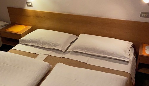 Habitación triple clásica