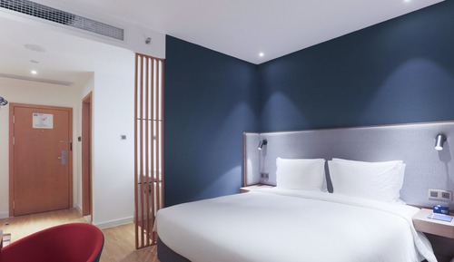 Habitación estándar, 1 cama de matrimonio grande, sin ventanas
