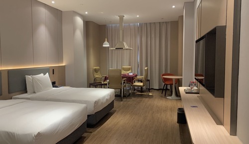 Habitación estándar, 1 cama de matrimonio grande, vistas a la ciudad (Extra Space)