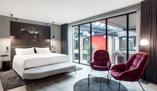 Habitación estándar con 1 cama doble o 2 individuales