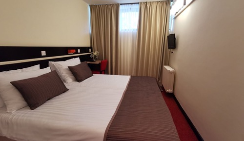 Habitación económica con 1 cama doble o 2 individuales, planta baja
