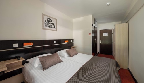 Standard Double Room, Park Side