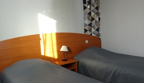 Habitación con 2 camas individuales