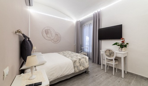 Habitación Confort doble, vistas a la ciudad (Suite reale)