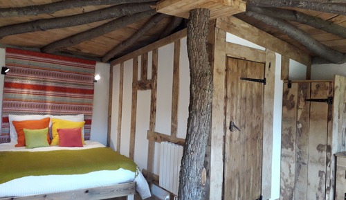 Cabaña exclusiva, bañera de hidromasaje, vistas al jardín (Maison du Hobbit)