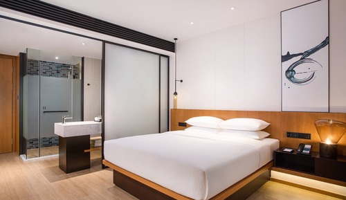 Habitación Deluxe, 1 cama de matrimonio grande, vistas a la ciudad