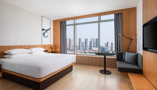 Habitación estándar, 1 cama de matrimonio grande, vistas a la ciudad
