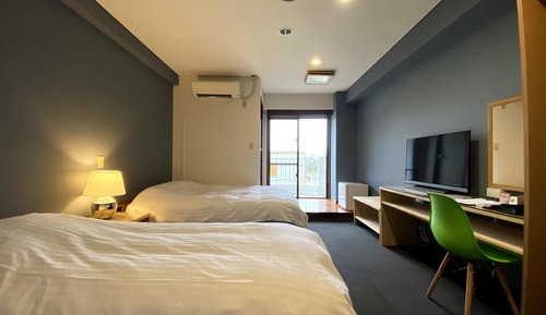 Habitación (Semi Triple)