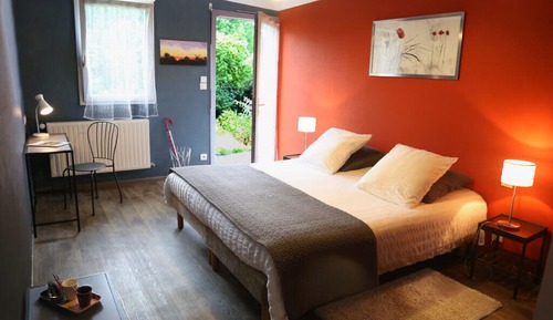 Habitación Confort con 1 cama doble o 2 individuales