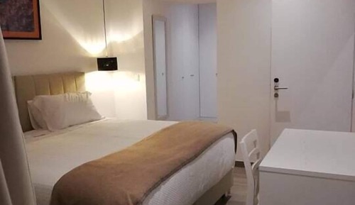 Habitación superior con 1 cama doble o 2 individuales